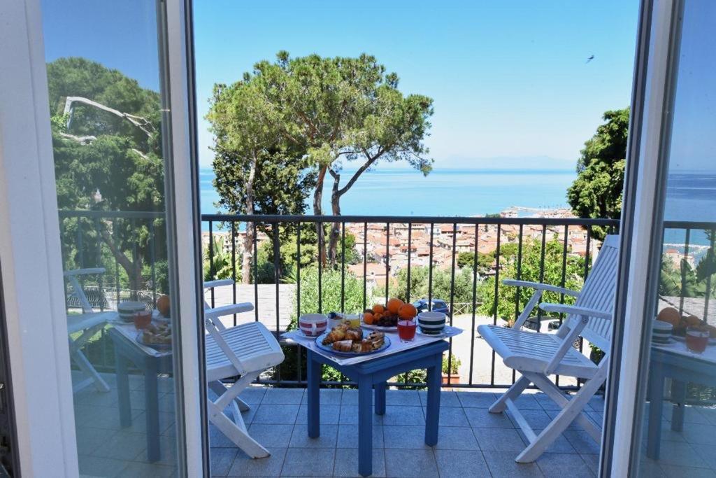 Hotel Garden Riviera Санта-Мария-ди-Кастеллабате Экстерьер фото