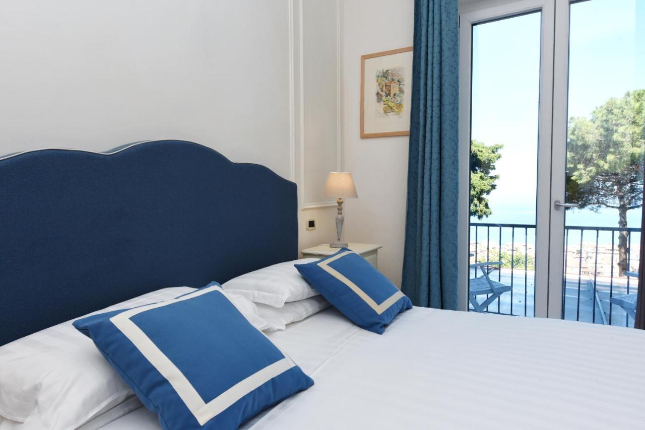 Hotel Garden Riviera Санта-Мария-ди-Кастеллабате Экстерьер фото