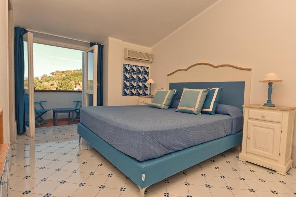Hotel Garden Riviera Санта-Мария-ди-Кастеллабате Экстерьер фото