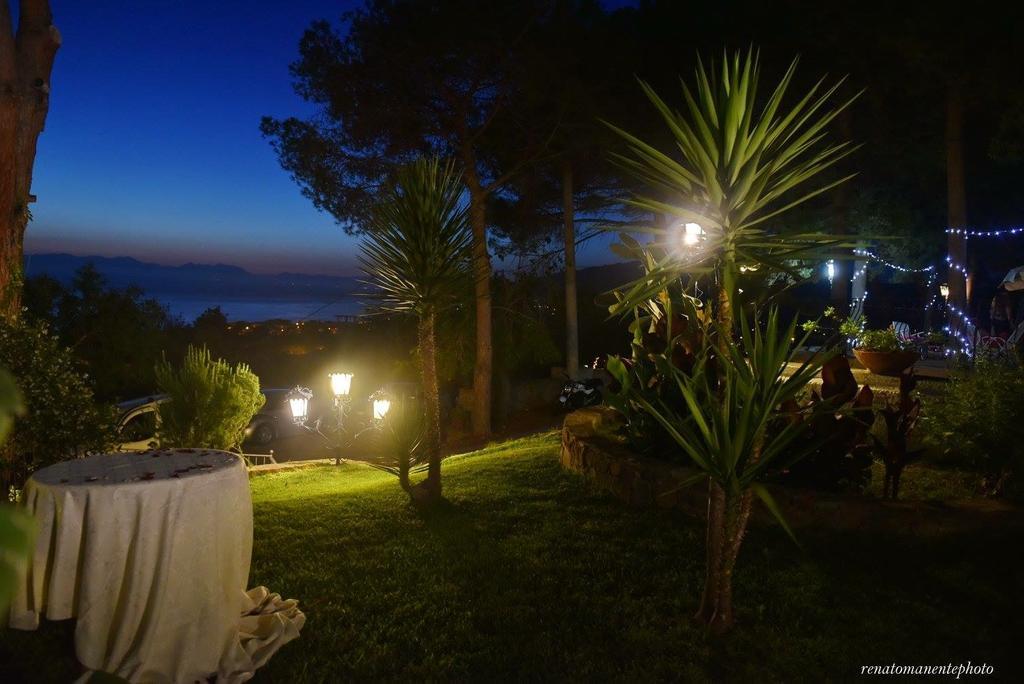 Hotel Garden Riviera Санта-Мария-ди-Кастеллабате Экстерьер фото