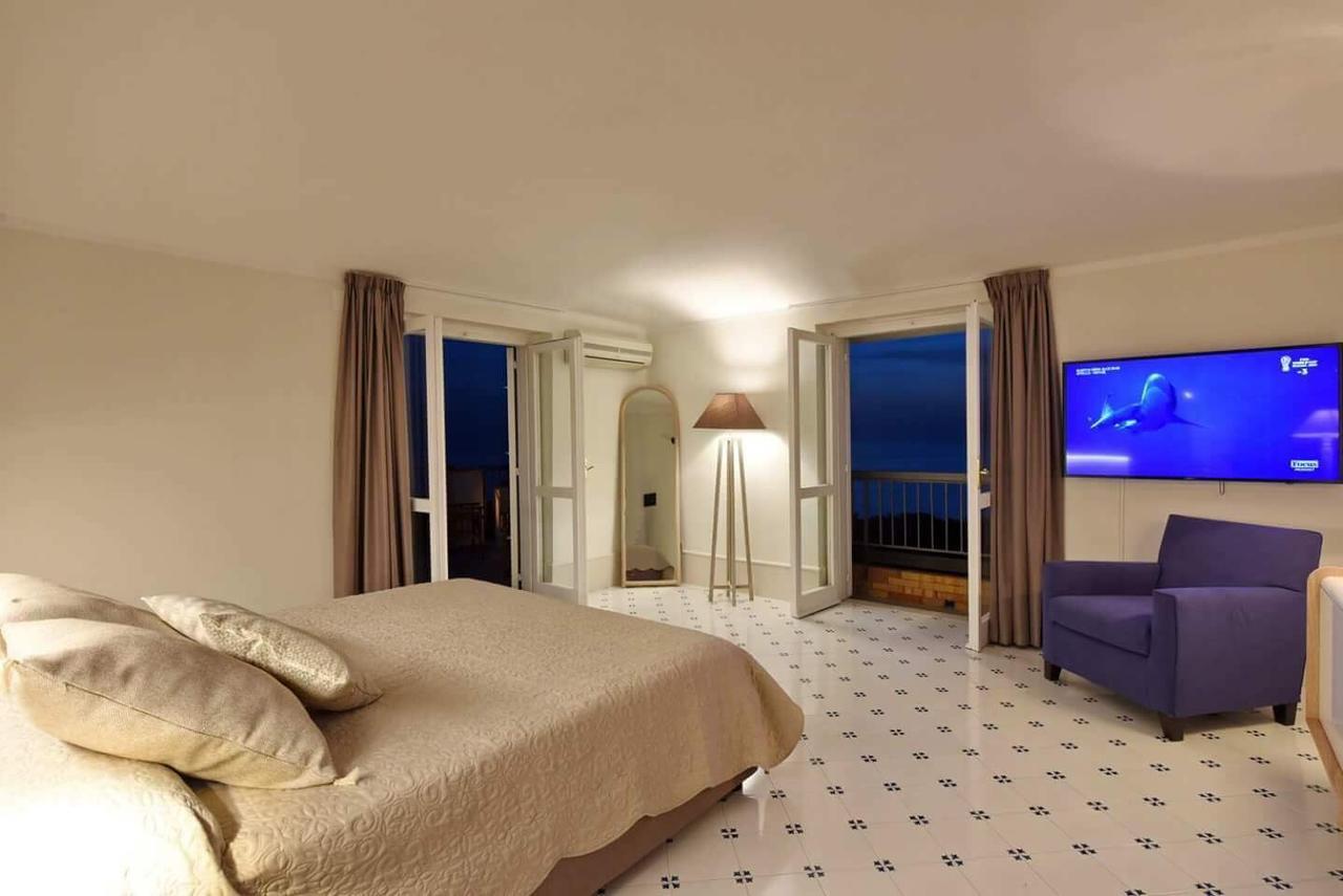 Hotel Garden Riviera Санта-Мария-ди-Кастеллабате Экстерьер фото